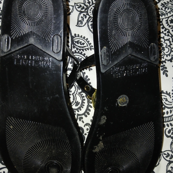 Sandals - Picture 2 of 3